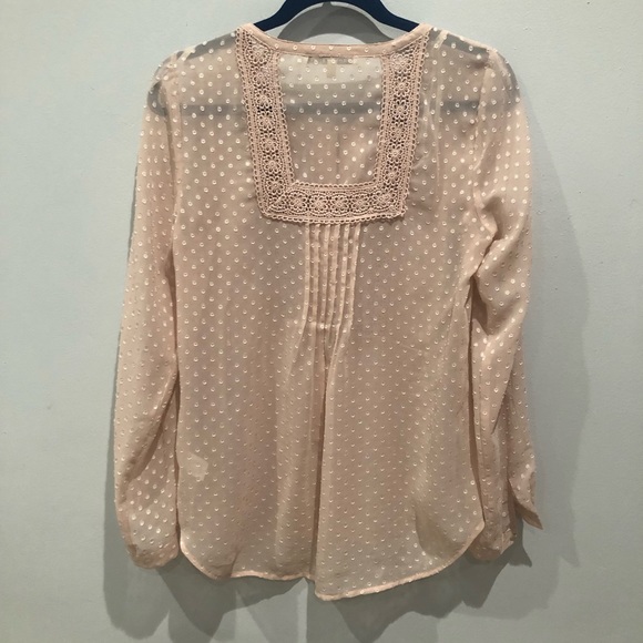 Cute DANIEL RAINN Top with Great Detail - Picture 3 of 7